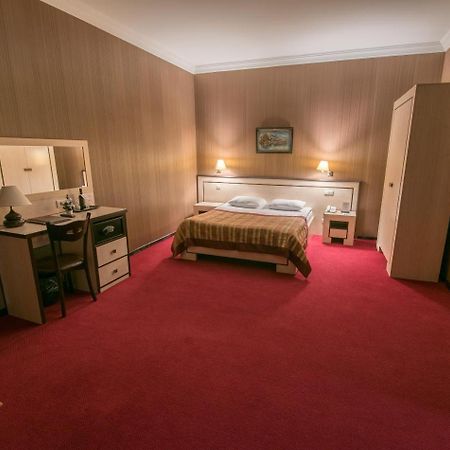Hotel Rikhe Monika Tbilisi Bagian luar foto