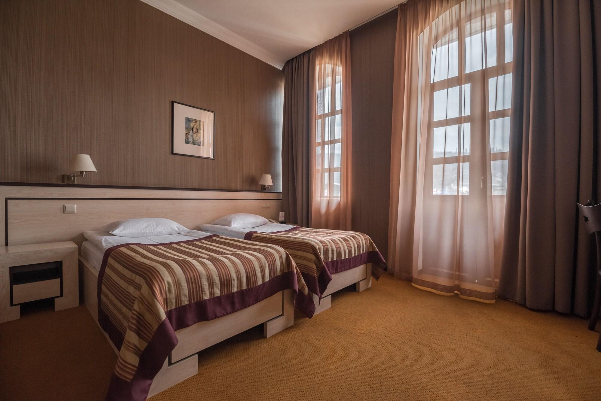 Hotel Rikhe Monika Tbilisi Bagian luar foto