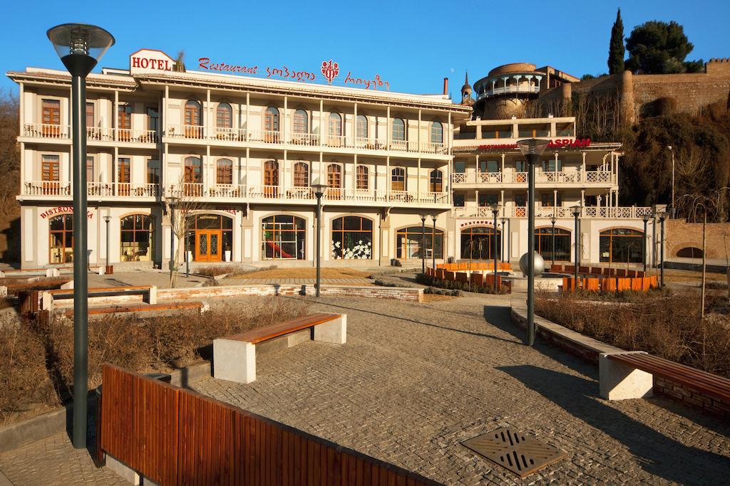 Hotel Rikhe Monika Tbilisi Bagian luar foto