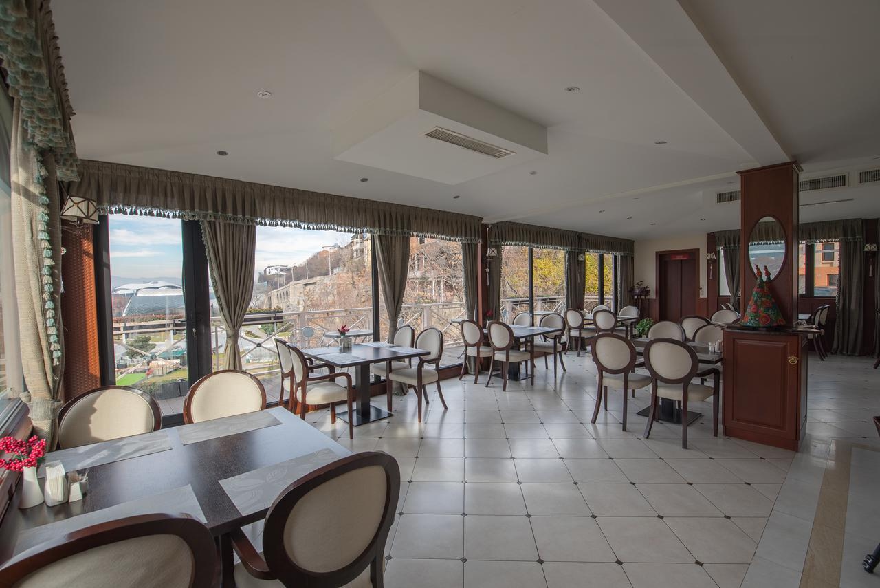 Hotel Rikhe Monika Tbilisi Bagian luar foto