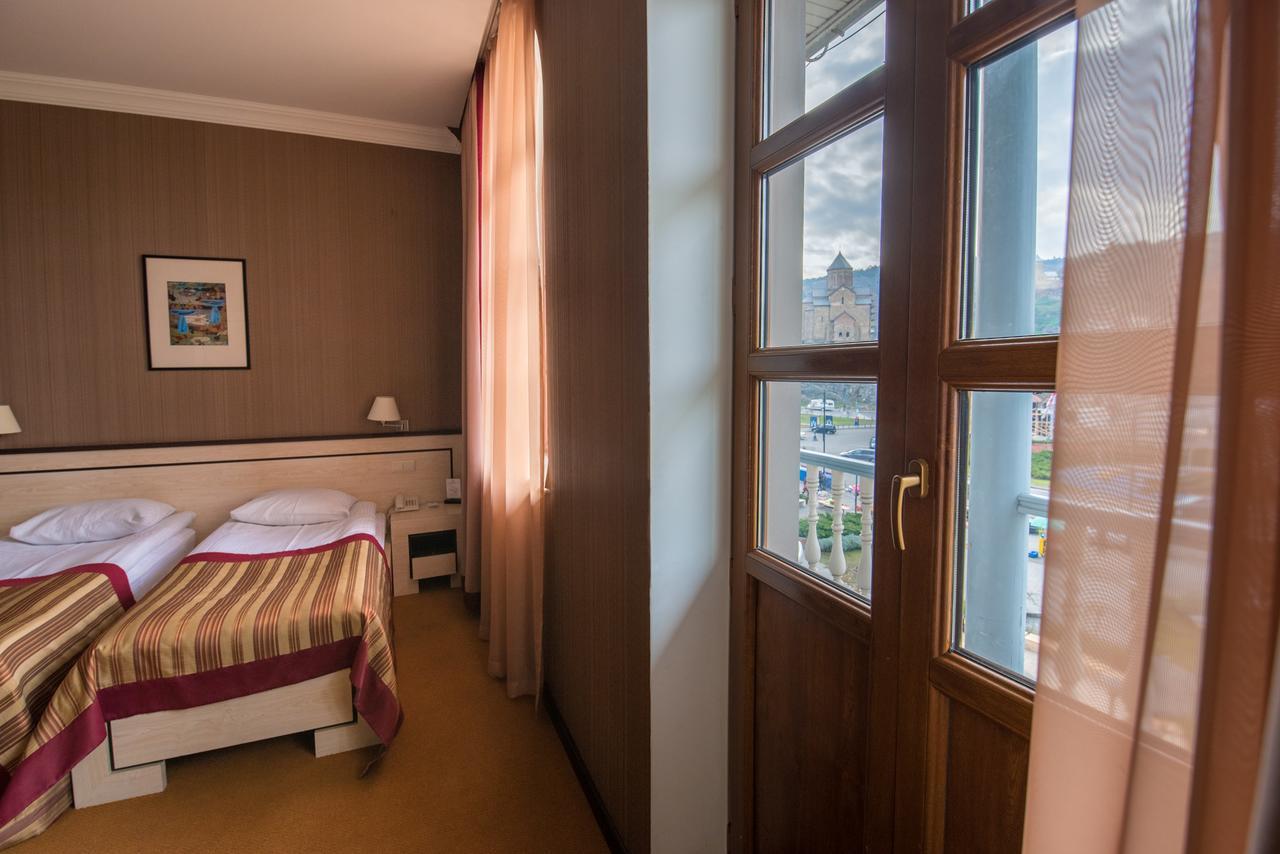 Hotel Rikhe Monika Tbilisi Bagian luar foto