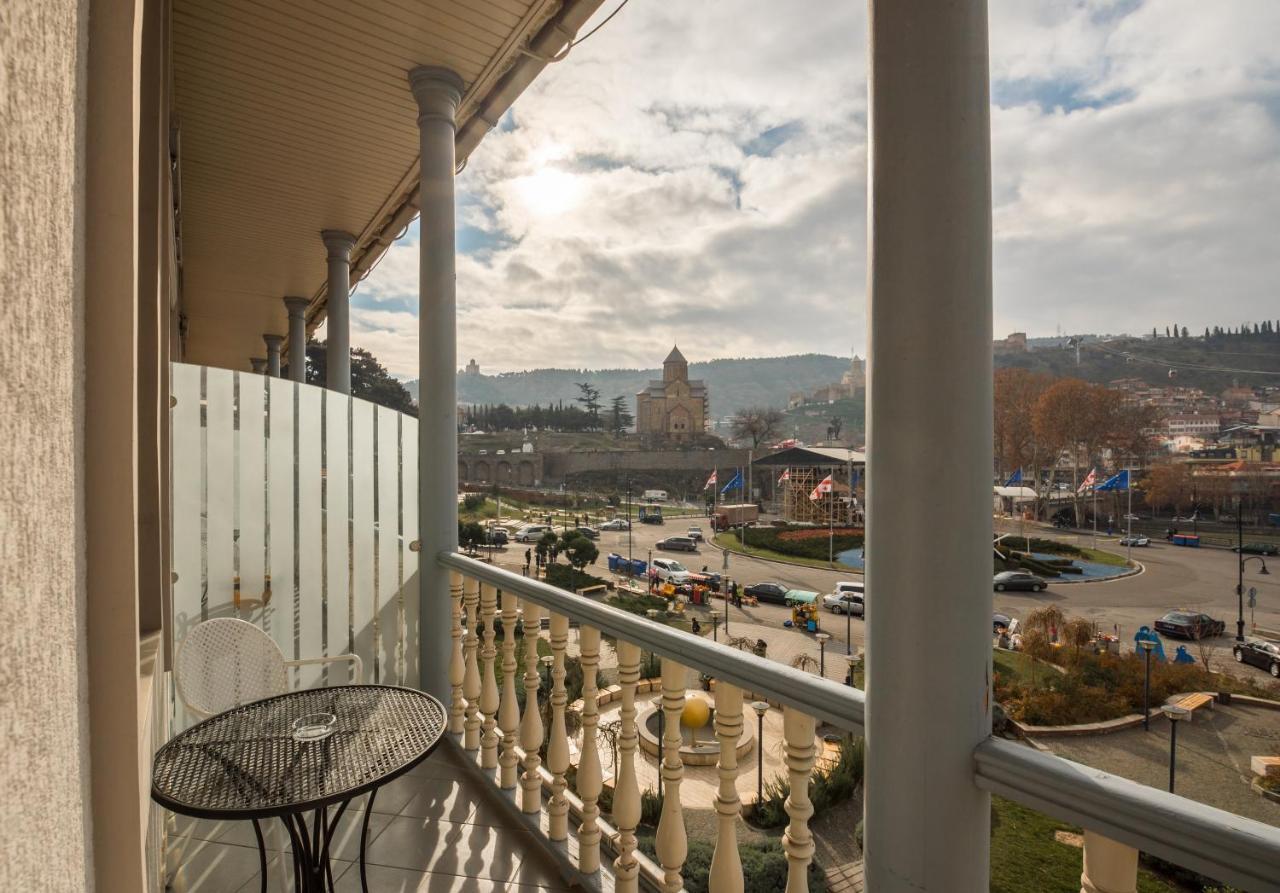 Hotel Rikhe Monika Tbilisi Bagian luar foto