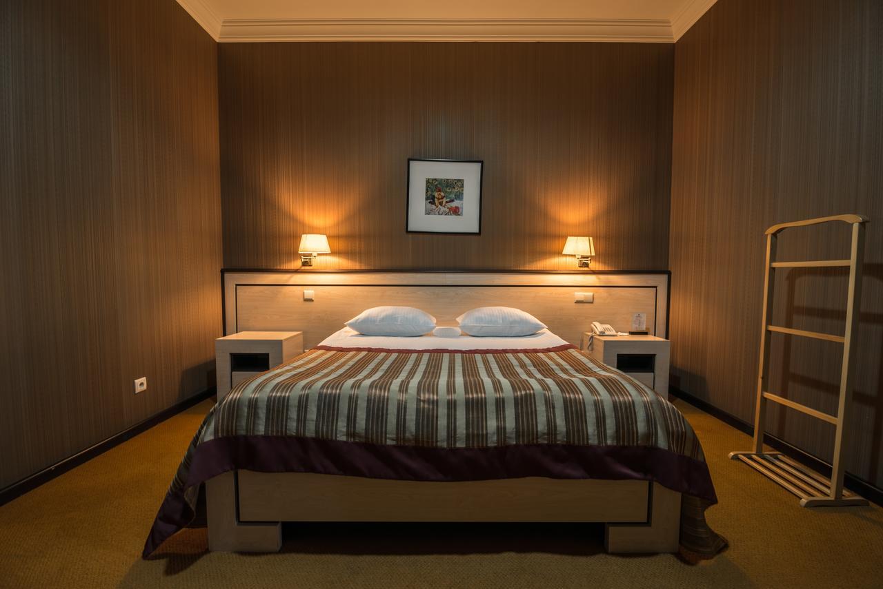 Hotel Rikhe Monika Tbilisi Bagian luar foto