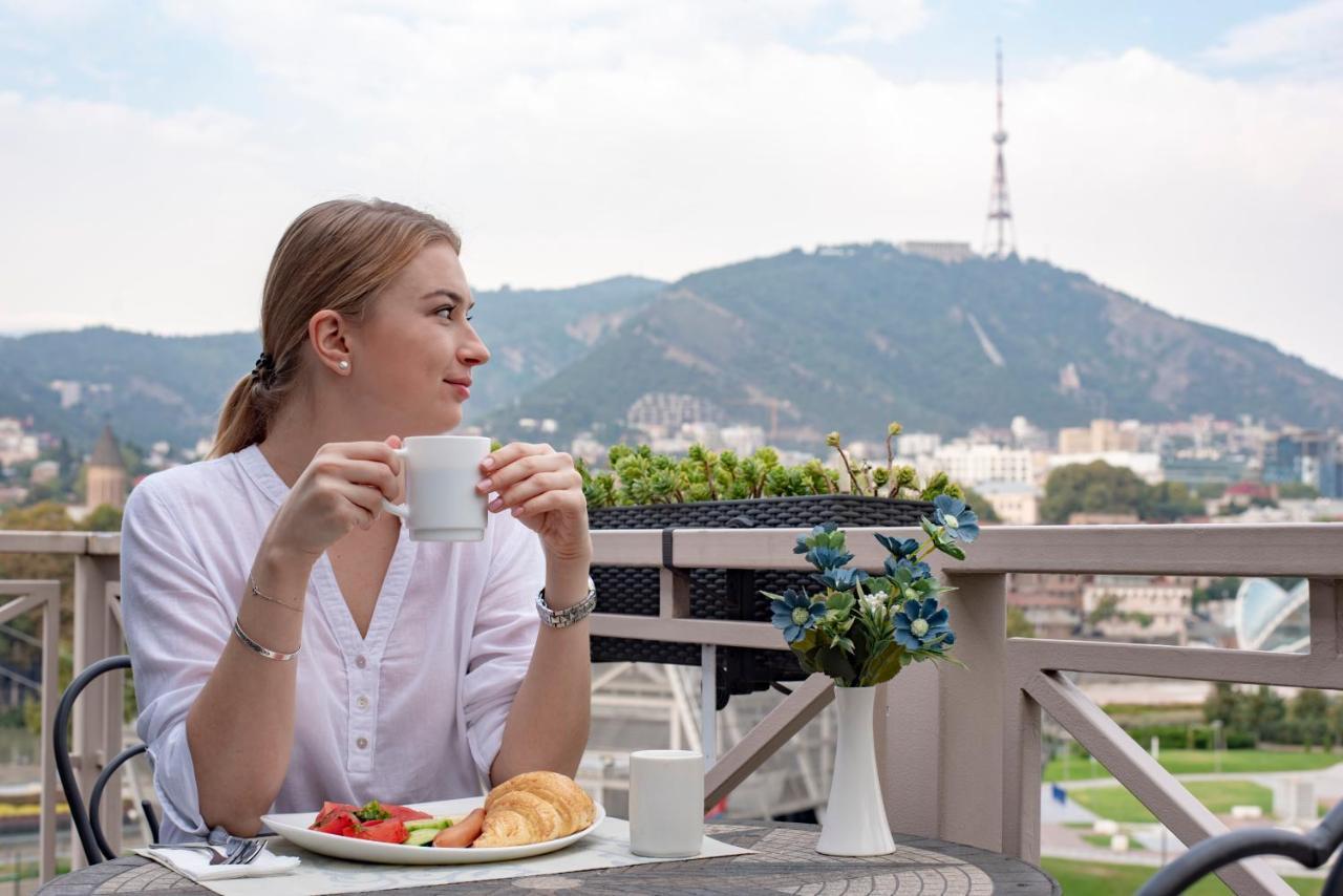 Hotel Rikhe Monika Tbilisi Bagian luar foto